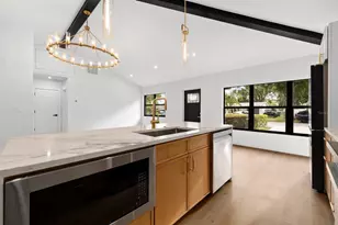 605 N Woodlynne Ave, Tampa, FL 33609 - Photo 10