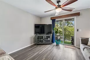 4755 Tuscan Loon Dr, Tampa, FL 33619 - Photo 6