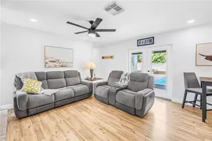 6660 17th St N, Saint Petersburg, FL 33702 - Photo 10