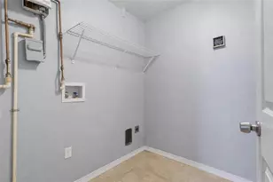 2215 E Columbus Dr, Tampa, FL 33605 - Photo 14