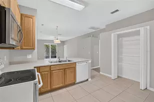 11339 Village Brook Dr, Riverview, FL 33579 - Photo 8
