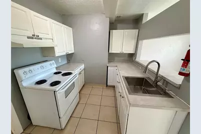 827 Paris Avenue S #Apt A, Saint Petersburg, FL 33701 - Photo 2