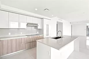 400 Central Ave, Saint Petersburg, FL 33701 - Photo 20