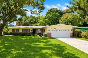 6035 7th St S, Saint Petersburg, FL 33705 - Photo 1