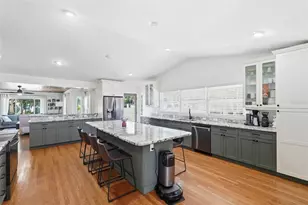 517 Avery Ave, Crystal Beach, FL 34681 - Photo 12