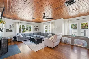 517 Avery Ave, Crystal Beach, FL 34681 - Photo 4