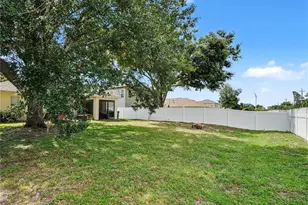 7308 Hunters Greene Cir, Lakeland, FL 33810 - Photo 4