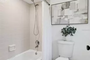 11007 Theresa Arbor Dr, Tampa, FL 33617 - Photo 36