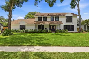 11007 Theresa Arbor Dr, Tampa, FL 33617 - Photo 1