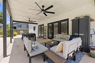 11007 Theresa Arbor Dr, Tampa, FL 33617 - Photo 46