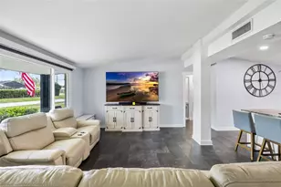 2287 Manor Blvd N, Clearwater, FL 33765 - Photo 6