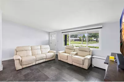 2287 Manor Boulevard N, Clearwater, FL 33765 - Photo 8