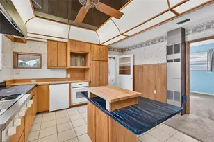 2600 25th Ave N, Saint Petersburg, FL 33713 - Photo 14