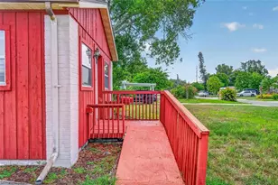 2600 25th Ave N, Saint Petersburg, FL 33713 - Photo 2