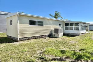 7028 Mt Jupiter Dr NE, Saint Petersburg, FL 33702 - Photo 18