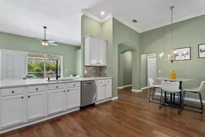 9145 Highland Ridge Way, Tampa, FL 33647 - Photo 10