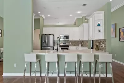 9145 Highland Ridge Way, Tampa, FL 33647 - Photo 8