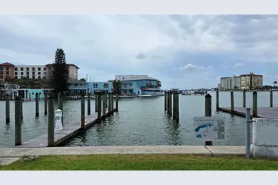 627 Bay Esplanade, Clearwater Beach, FL 33767 - Photo 8