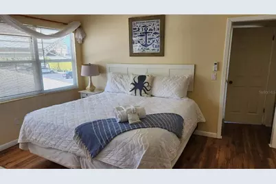 621 Bay Esplanade, Clearwater Beach, FL 33767 - Photo 18