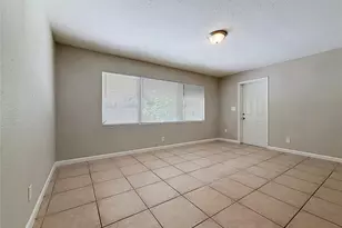 7123 Woodfield Dr, Tampa, FL 33617 - Photo 18