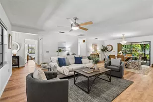 16509 Round Oak Dr, Tampa, FL 33618 - Photo 2