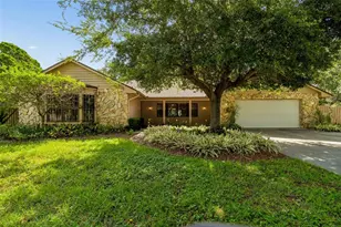 16509 Round Oak Dr, Tampa, FL 33618 - Photo 1