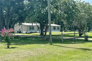 8528 Avon Lady Pl, Plant City, FL 33567 - Photo 2