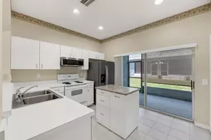 6737 Lake Rochester Ln, Gibsonton, FL 33534 - Photo 14