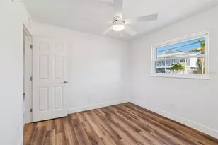 14919 N Bayshore Dr, Madeira Beach, FL 33708 - Photo 20
