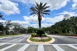 18469 Bridle Club Dr, Tampa, FL 33647 - Photo 4