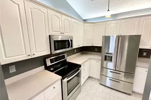 1349 Hillside Dr, Tarpon Springs, FL 34689 - Photo 6