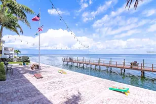 5111 Coquina Key Dr SE, Saint Petersburg, FL 33705 - Photo 16