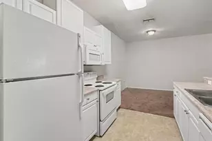 8003 Hemingway Cir, Haines City, FL 33844 - Photo 12