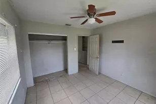 1511 27th St S, Saint Petersburg, FL 33712 - Photo 4