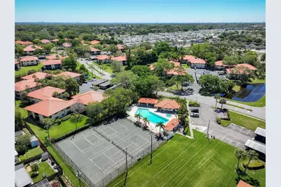 1712 Hammock Pine Boulevard #1712, Clearwater, FL 33761 - Photo 2