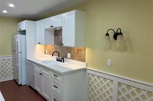 4705 1st St NE, Saint Petersburg, FL 33703 - Photo 8