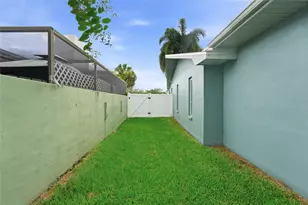 6241 Tanglewood Dr NE, Saint Petersburg, FL 33702 - Photo 50