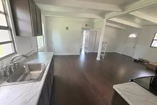 1310 Warrington Wy, Tampa, FL 33619 - Photo 6