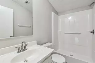 10607 Bay Hills Cir, Thonotosassa, FL 33592 - Photo 26