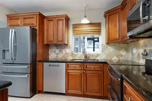 6355 23rd Ave N, Saint Petersburg, FL 33710 - Photo 14