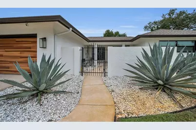 14516 Bay Hills Drive, Largo, FL 33774 - Photo 14