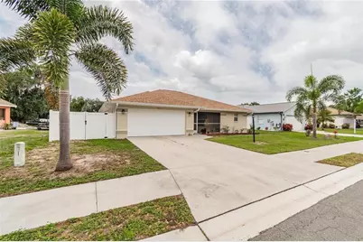 9501 27th Avenue E, Palmetto, FL 34221 - Photo 12