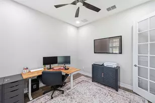 4441 Albero Pl, Wesley Chapel, FL 33543 - Photo 12