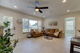 10932 Village Green Ave, Seminole, FL 33772 - Photo 4