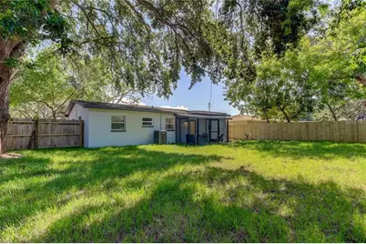 10932 Village Green Avenue, Seminole, FL 33772 - Photo 30