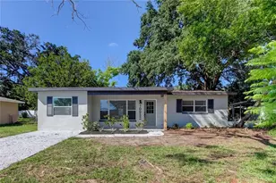 10932 Village Green Ave, Seminole, FL 33772 - Photo 2