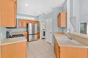 20033 Heritage Point Dr, Tampa, FL 33647 - Photo 8