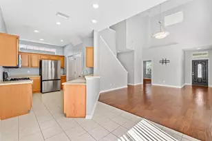 20033 Heritage Point Dr, Tampa, FL 33647 - Photo 12