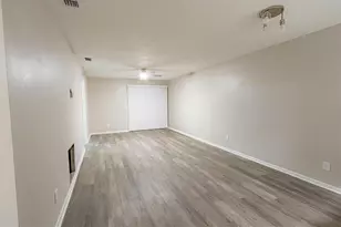 39132 Co Rd 54, Zephyrhills, FL 33542 - Photo 6