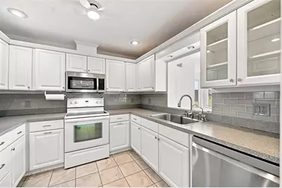 1811 Milford Circle, Sun City Center, FL 33573 - Photo 24
